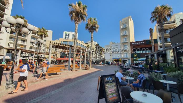Holiday Let Malta Bugibba Apartment bay square no1.