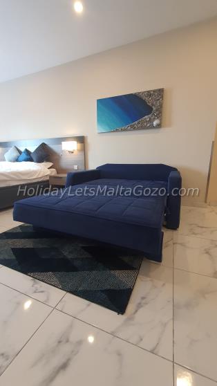 Holiday Let Malta Bugibba Apartment bay square no4.