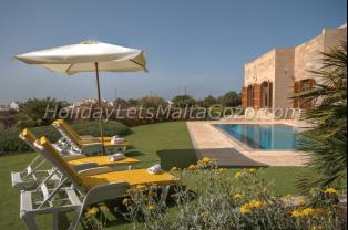 Holiday Let Malta Dingli Villa/Farmhouse with Pool farmhouse ta' trejni